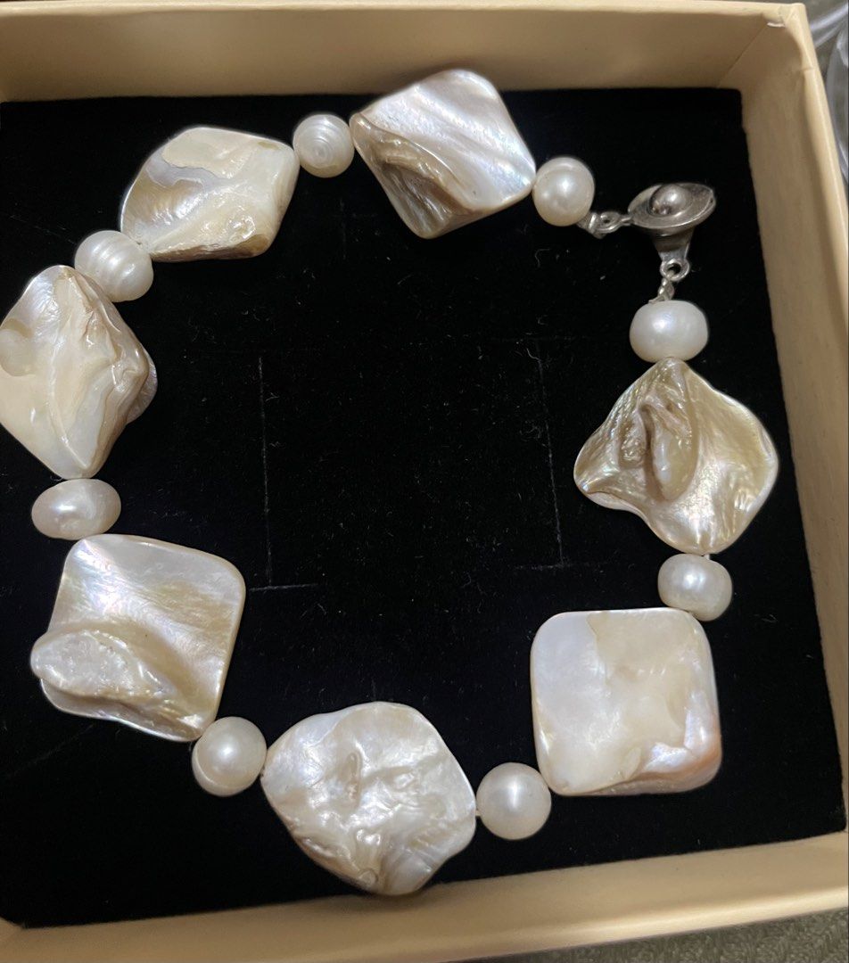 Real pearl bracelet (Category: Bracelets) located in Camaligan. Submitted by timeless-trinkets (Listing ID 1460259652, Image 1). Description: For large wrists .