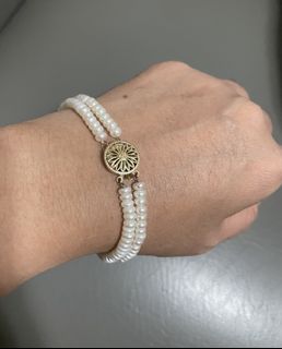 (Category: ) located in . Submitted by timeless-trinkets (Listing ID 1460268553, Image 1). Description: .