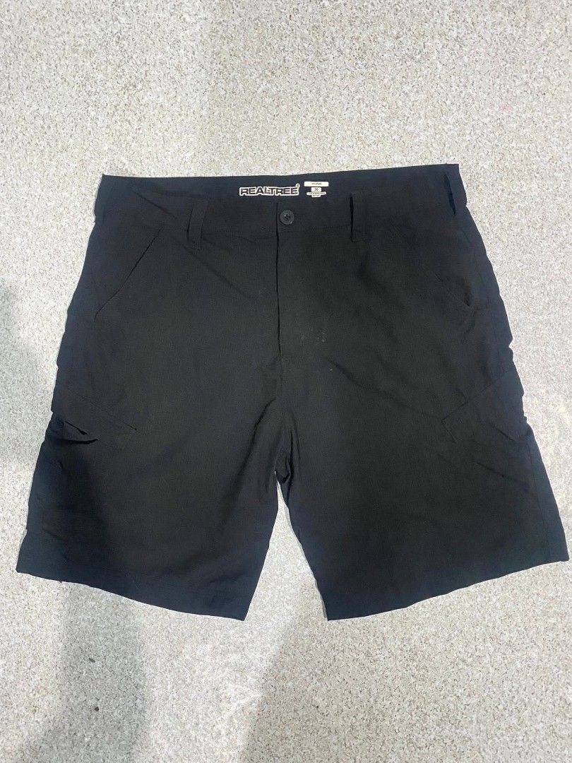 Real tree Cargo Shorts (Category: Shorts) located in Baybay. Submitted by daleemanyuwel (Listing ID 1460266089, Image 1). Description: like new condition 36 waist can ship nationwide.