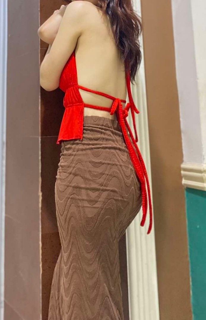 Red crinkle halter peplum crop top (Category: Sleeveless) located in Angeles City. Submitted by rareturtle.fd62b6 (Listing ID 1460289626, Image 1). Description: used this twice..