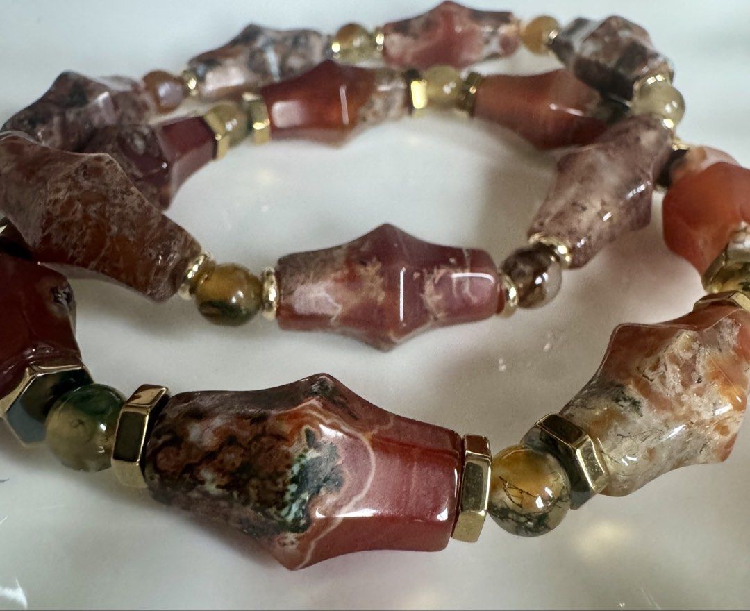 Red moss agate natural stone bracelet (Category: Bracelets) located in Quezon City. Submitted by nics006 (Listing ID 1460105921, Image 2). Description: Sold per piece A-1350 pesos (smaller beads size) B-1500 pesos 🌱 Moss Agate Think of it as your nature-loving, good-energy buddy. • It’s grounding – Like walking barefoot on grass, it helps you feel calm and steady. • Fresh start energy – Great for when you’re starting something new or need a rese