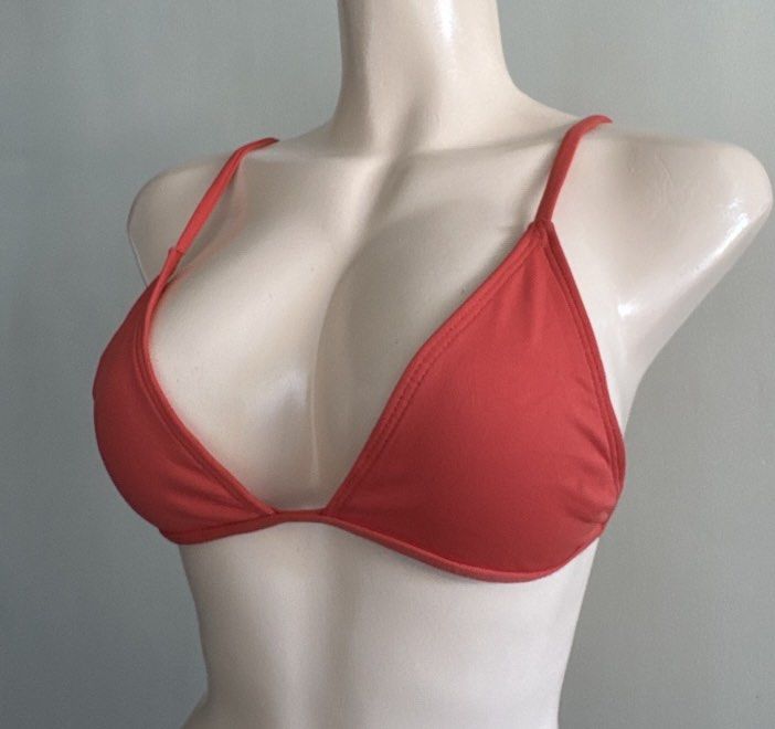 red orange swimtop S 32C/34Bc (Category: Bikinis & Swimsuits) located in San Jose. Submitted by 99ners (Listing ID 1460176190, Image 3). Description: .