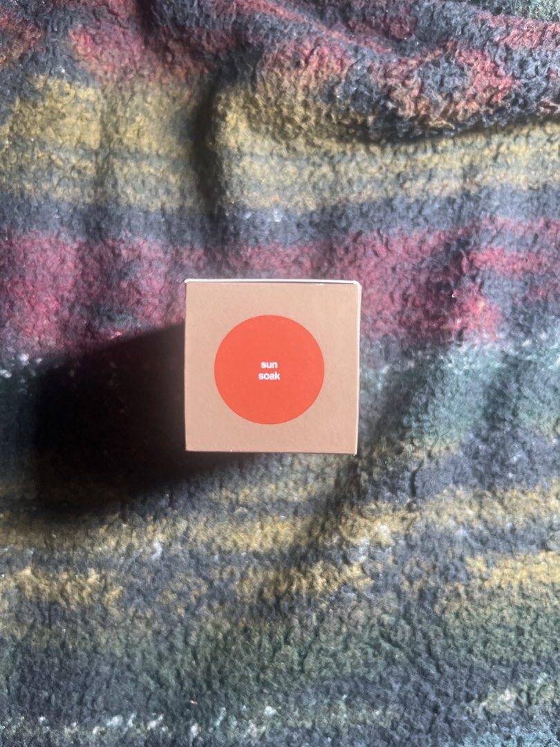 Rhode Pocket Blush (Category: Makeup) located in Manila. Submitted by koifish4 (Listing ID 1460162804, Image 2). Description: New Authentic Rhode Pocket Blush Never been used In the shade: Sun Soak Bought it at MOA Look Original Price is 2,229 .