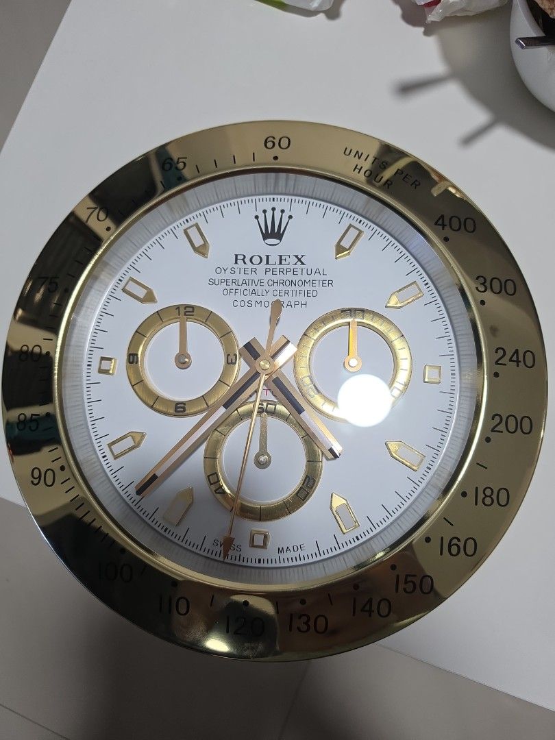 ROLEX CLOCK (Category: Clocks) located in Singapore. Submitted by _arvind_ (Listing ID 1460248313, Image 1). Description: “Creative Green Water New-Style Wall Clock — Home Stainless Steel Living Room Fashionable Silent Glow-in-the-Dark Modern Clock, Minimalist Design.”.