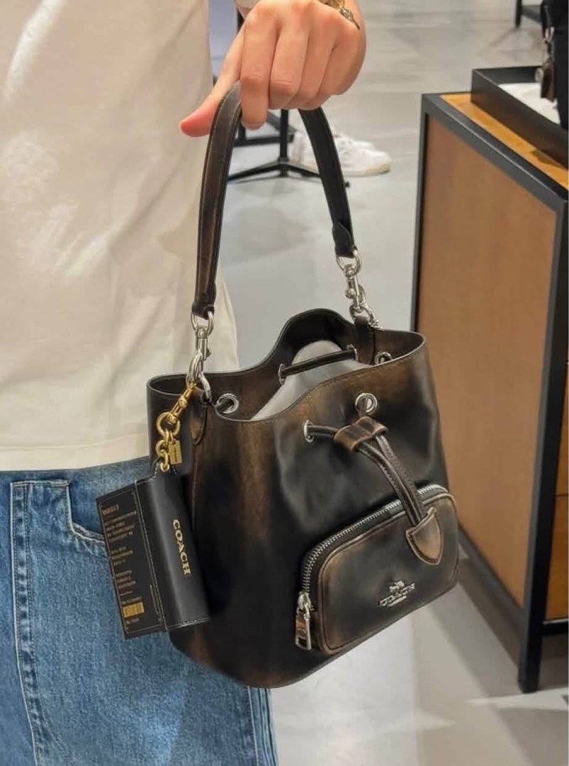 Rowan Bucket Pocket (Category: Cross-body Bags) located in Manila. Submitted by bagislifeshop (Listing ID 1460239082, Image 2). Description: .