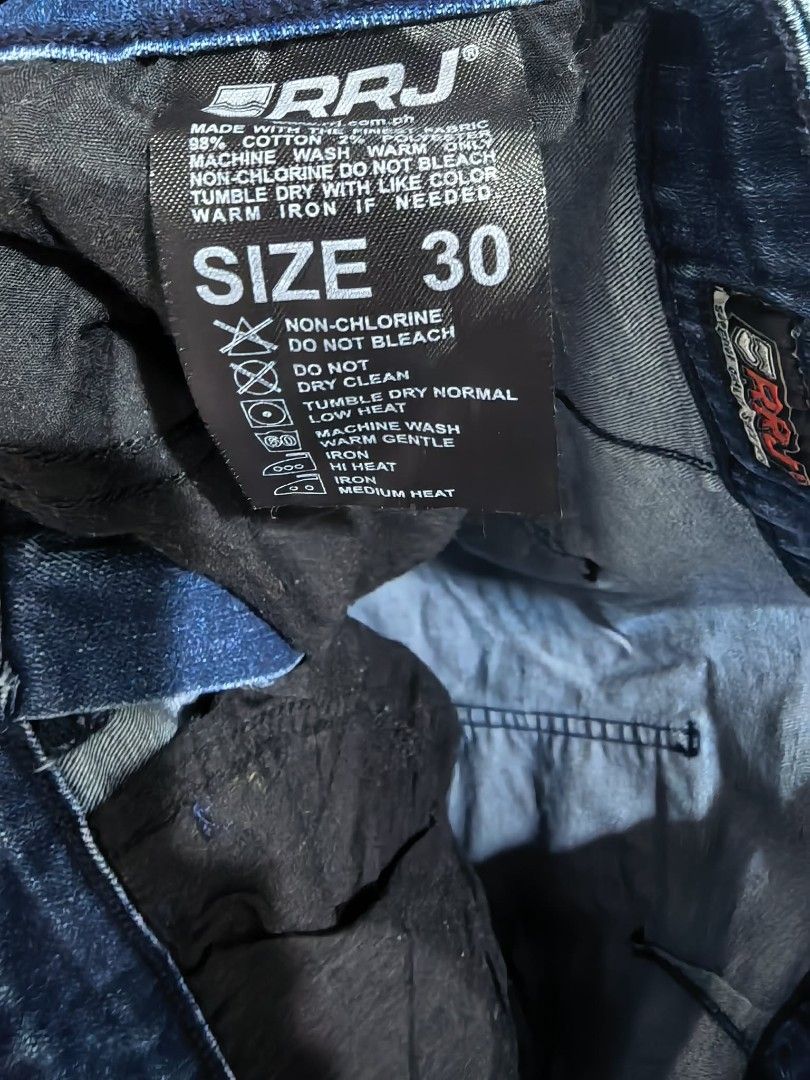RRJ Denim Skirt Size 30 (Category: Skirts) located in Davao. Submitted by redge1990 (Listing ID 1460138809, Image 3). Description: - RRJ Dark Wash Denim Skirt - Classic A-line cut - Front and back pockets - Size: 30 - Material: 98% Cotton - Easy to style for casual outfits - A great wardrobe staple good as new, stretchy. no defect..