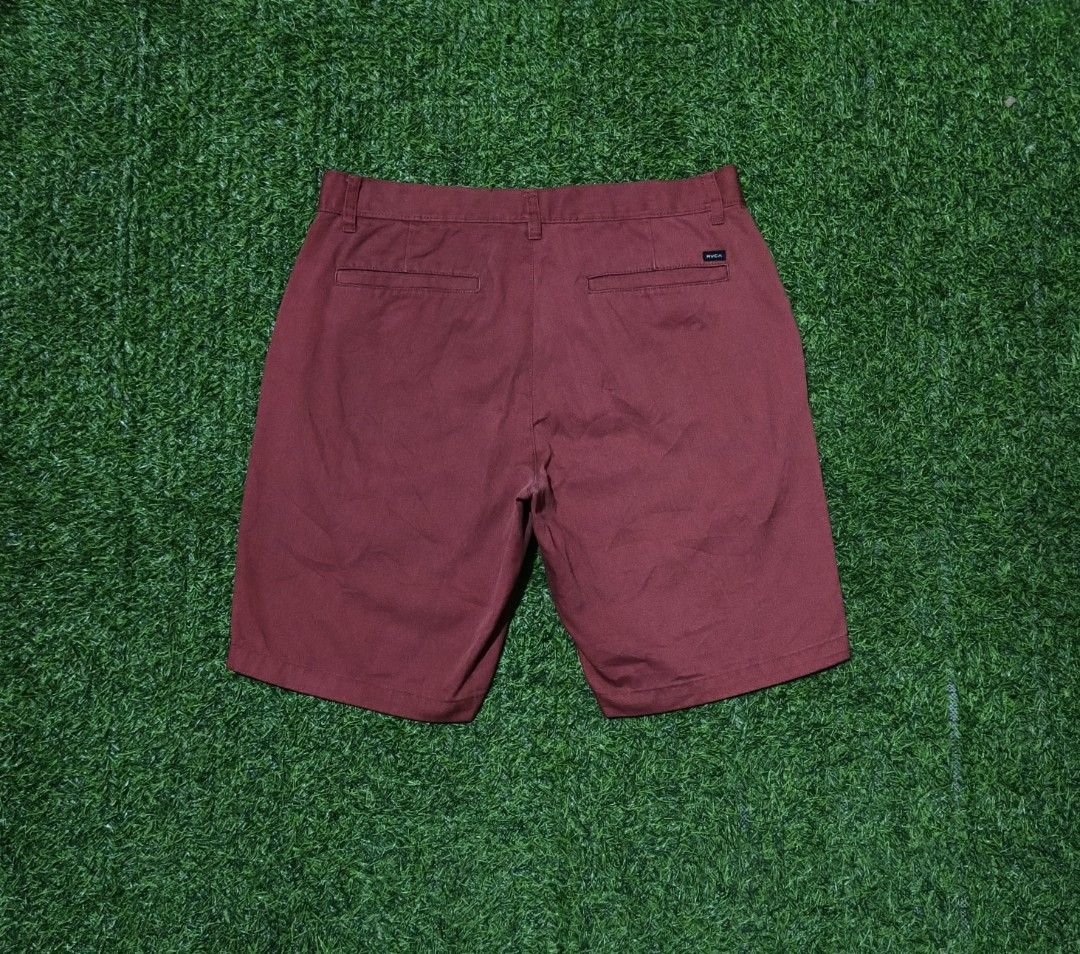 RVCA Short (Category: Shorts) located in Victorias. Submitted by ray_rare_picks (Listing ID 1460123839, Image 2). Description: RVCA • Waist- 33-34 inch • Length- 20 inch • Leg Opening- 10 inch • 10/10 Color Rate (Maroon) • Excellent Condition • No issue Dm me if interested📩 Location: Victorias City Negros Occidental.