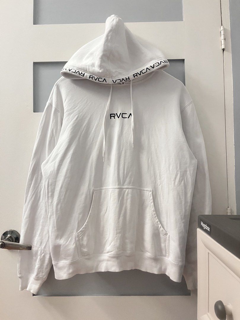 RVCA White Hoodie Size S (Category: Hoodies) located in Calasiao. Submitted by cristinabarongan5 (Listing ID 1460192829, Image 1). Description: - White RVCA hoodie - RVCA logo on chest - Repeated RVCA branding on hood lining - Front kangaroo pocket - Made from a comfortable cotton blend - Size: S - Dimension 23 x 27.