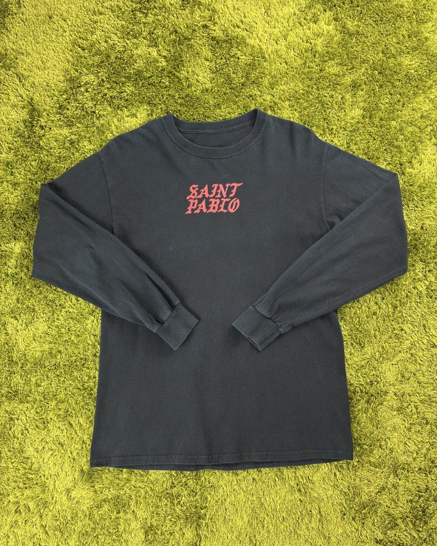 Saint Pablo Kim Kardashian L/S (Category: Tshirts & Polo Shirts ) located in Lucena. Submitted by shopdotmane (Listing ID 1460261854, Image 1). Description: Saint Pablo Kim Kardashian L/S Medium frame 19 (width) x 27 (length) Still in good condition Minor hairline cracks.