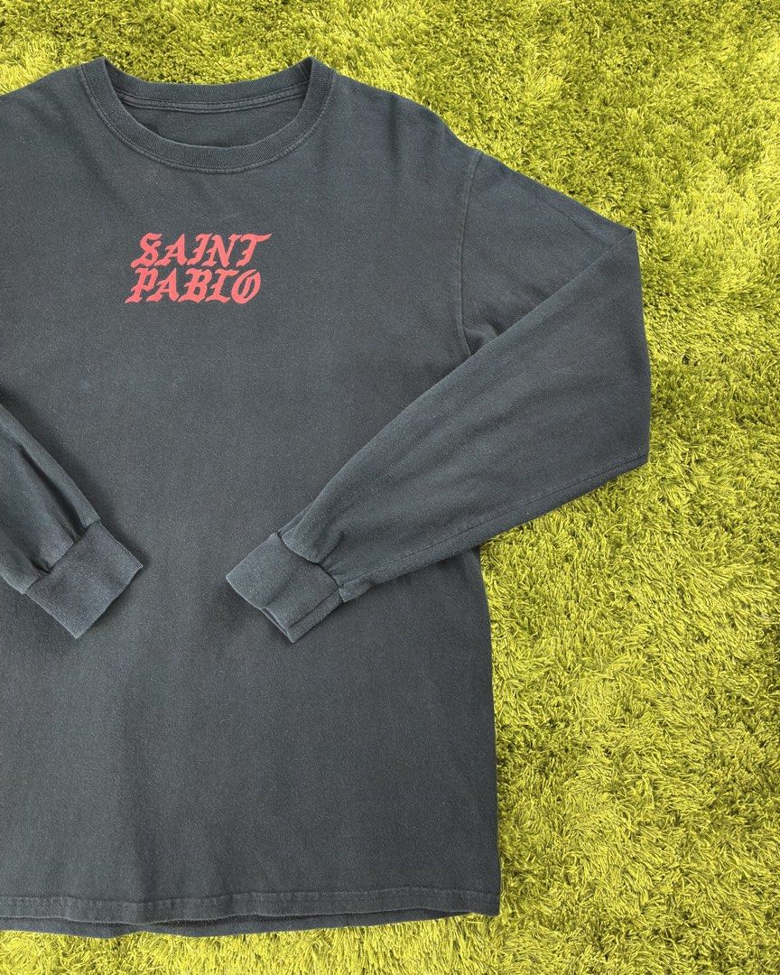 Saint Pablo Kim Kardashian L/S (Category: Tshirts & Polo Shirts ) located in Lucena. Submitted by shopdotmane (Listing ID 1460261854, Image 2). Description: Saint Pablo Kim Kardashian L/S Medium frame 19 (width) x 27 (length) Still in good condition Minor hairline cracks.