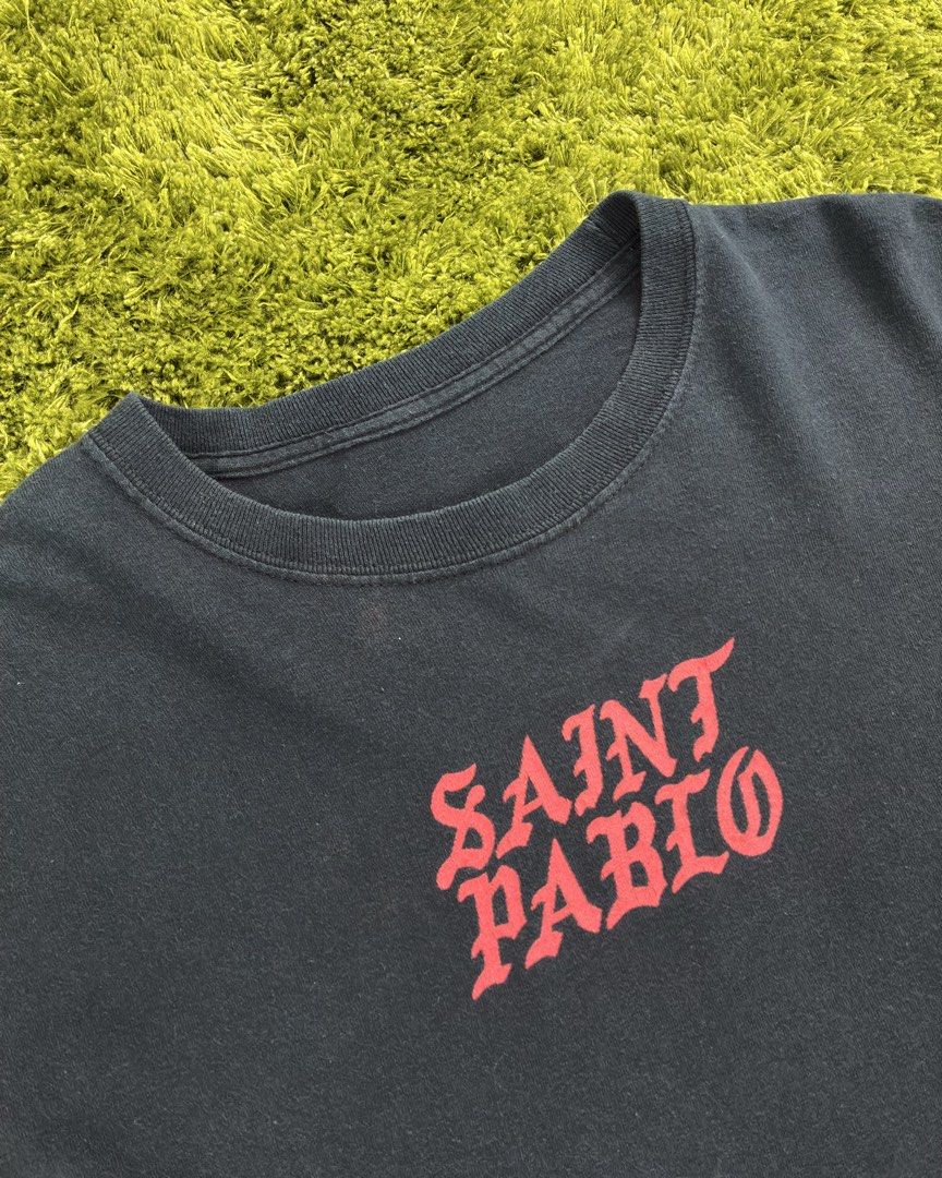 Saint Pablo Kim Kardashian L/S (Category: Tshirts & Polo Shirts ) located in Lucena. Submitted by shopdotmane (Listing ID 1460261854, Image 3). Description: Saint Pablo Kim Kardashian L/S Medium frame 19 (width) x 27 (length) Still in good condition Minor hairline cracks.