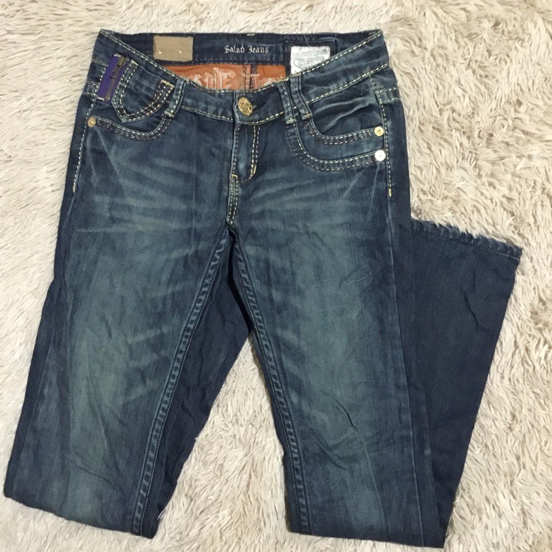 Salad Jeans Flare Pants (Category: Jeans) located in Baguio. Submitted by jaaanee (Listing ID 1460197272, Image 1). Description: No issue MOD : JNT MOP : GCASH.