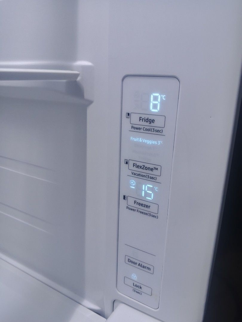 Samsung 3 Door Inverter Ref (Category: Refrigerators and Freezers) located in Manila. Submitted by antique_15 (Listing ID 1460169847, Image 2). Description: Samsung 3 Door Inverter Ref ₱30,000.