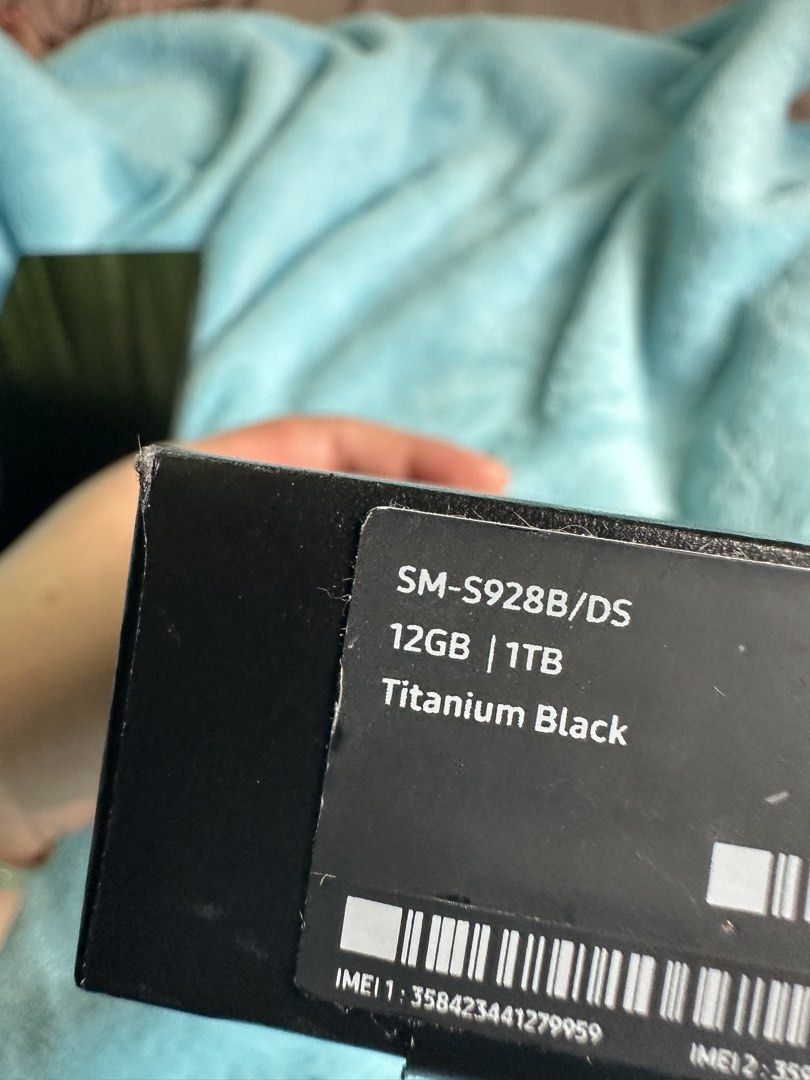 Samsung Galaxy S24 Ultra 1TB (Category: Samsung) located in Quezon City. Submitted by chrisjoyx (Listing ID 1460244626, Image 3). Description: Samsung Galaxy S24 Ultra 1TB – Slightly Used * Model: Samsung Galaxy S24 Ultra * Storage: 1TB * Purchased: February 2024 * Condition: Slightly used and well-maintained * Battery is in good condition * Excellent camera quality with 200MP main camera * Powerful performance * Built-in S Pen * Premium Titanium