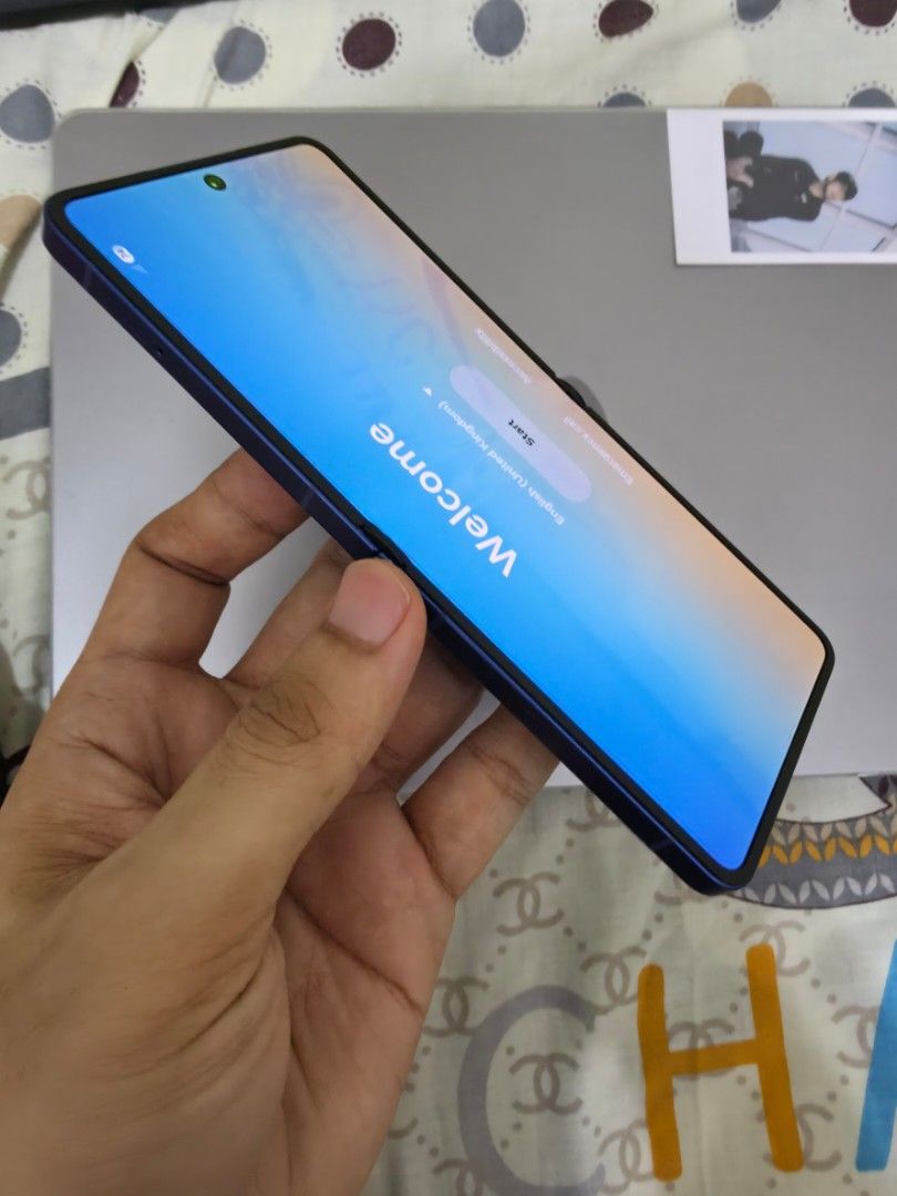 Samsung Galaxy Z Flip 7 512gb (Category: Samsung) located in Marikina City. Submitted by fredator06 (Listing ID 1460212149, Image 2). Description: Samsung Galaxy Z Flip 7 For sale Color Blue Shadow 12gb RAM , 512GB Sstorage Openline and Local Unit NTC complete with box Cable Cases screen protected back and front has signs of usage minor paint chip please see photos bought around July 2025 NO ISSUE NEVER REPAIRED Minsan lang nagagamit. only for mo