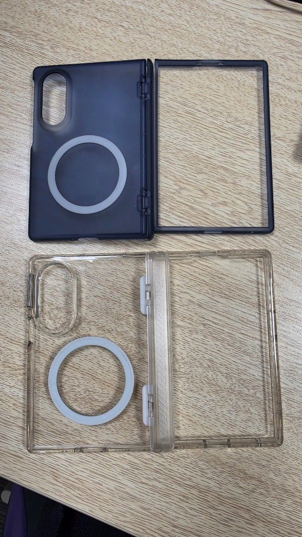 Samsung z fold 8 case (Category: Cases & Sleeves) located in Makati City. Submitted by auno520hda (Listing ID 1460165481, Image 1). Description: selling my prelove fold 8 case. clear and blue one. blue 150p clear 350p together 450p meet up in Makati please text me in English.