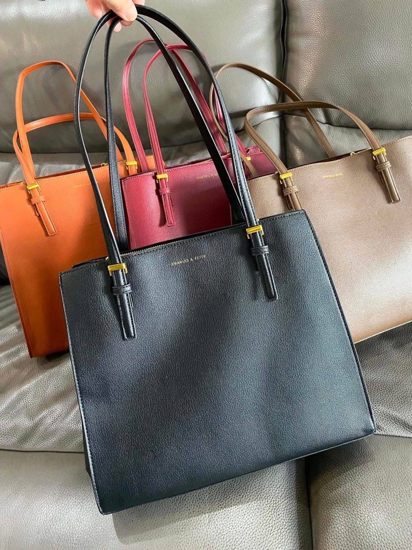 Sansa Tote Bag (Category: Tote Bags) located in Manila. Submitted by chic.collectivemnl (Listing ID 1460280088, Image 3). Description: .