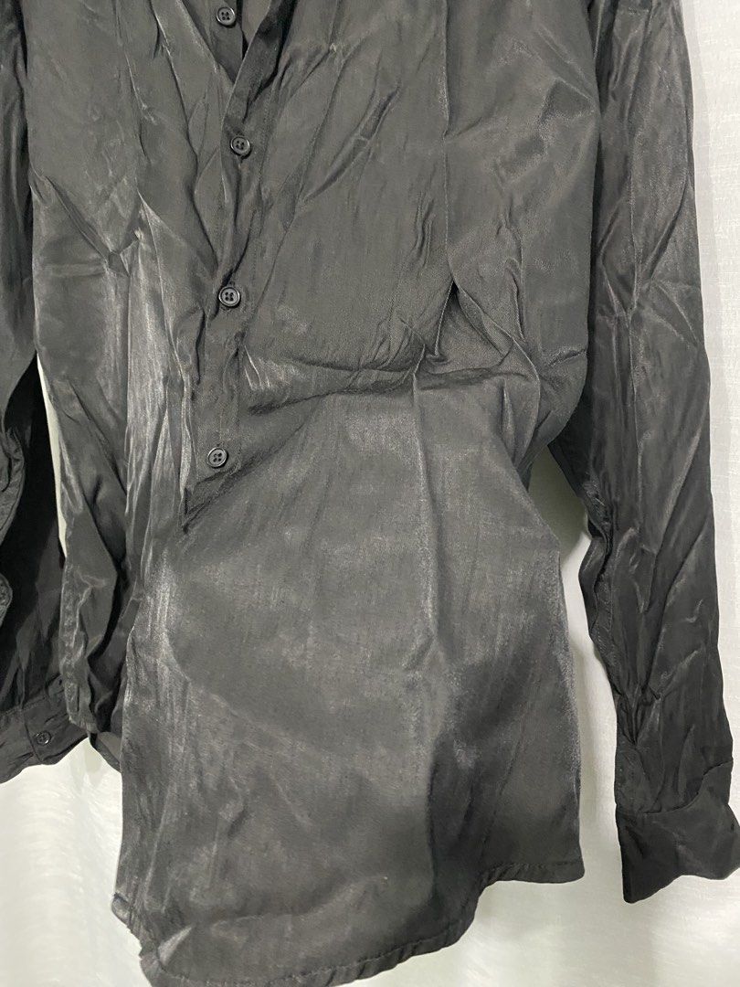 Satin Black Button-Up Shirt (Category: Tshirts & Polo Shirts ) located in Cainta. Submitted by rmavg (Listing ID 1460159318, Image 3). Description: mop: gcash mod: jnt/gogo.