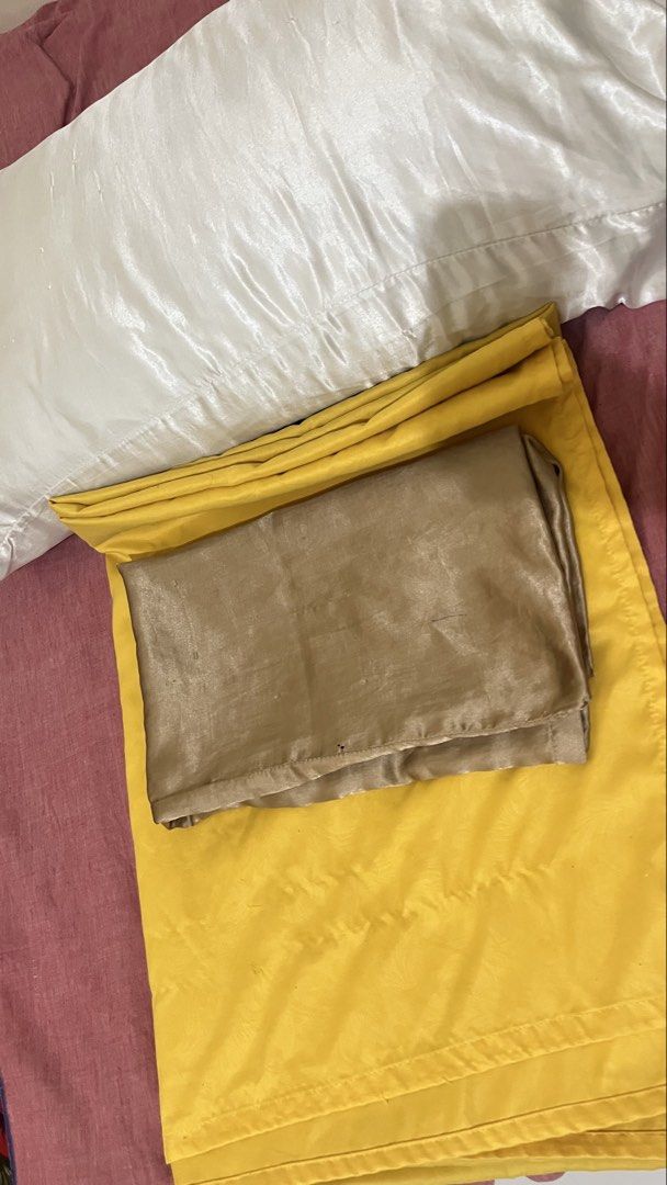 Satin Pillowcase, Fitted Sheet, and jo Flat Sheet Set (Category: Bedding & Towels) located in Manila. Submitted by jana0011 (Listing ID 1460222440, Image 1). Description: - Satin bedding set for a luxurious feel. - Includes: 2 pillowcase, 1 nedsheets -.