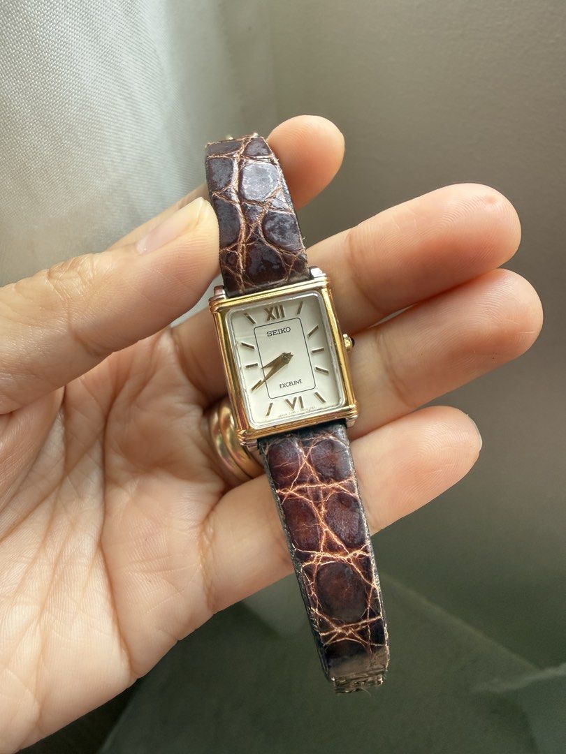 Seiko Exceline 2J30-5000 (Category: Women's Watches) located in Manila. Submitted by milamarie (Listing ID 1460112209, Image 3). Description: Personal Watch for sale And yes, I love collecting vintage /unique pieces. Every time I have the opportunity to travel i make sure to buy one vintage piece before😅 ********* Rare Vintage Seiko Exceline 2J30-5000 . A beautiful vintage Seiko Exceline 2J30-5000 for those who appreciate understated, classic wa