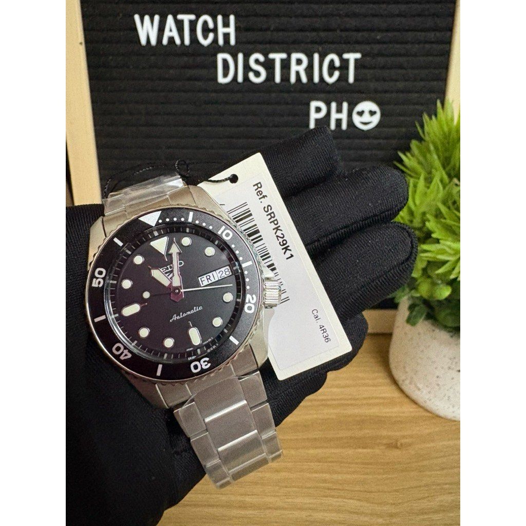 Seiko Sports SRPK29 (Category: Men's Watches) located in Las Pinas. Submitted by watchdistrictph (Listing ID 1460236366, Image 1). Description: •Brand new •Original / Authentic •Complete with hang tag, guarantee booklet/card and box •3-year warranty 📌Payment Methods: Credit Cards, Bank Transfers BPI, BDO, GCASH 📌Shipping: LBC -COD/COP, Lalamove/Grab within MM 📌Meet up: SM Southmall, ATC, Festival Mall, Evia Mall, Bacoor Blvd, ONE MALL Valenzue