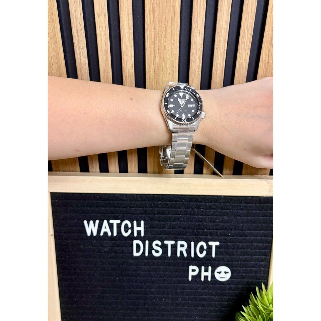 Seiko Sports SRPK29 (Category: Men's Watches) located in Las Pinas. Submitted by watchdistrictph (Listing ID 1460236366, Image 2). Description: •Brand new •Original / Authentic •Complete with hang tag, guarantee booklet/card and box •3-year warranty 📌Payment Methods: Credit Cards, Bank Transfers BPI, BDO, GCASH 📌Shipping: LBC -COD/COP, Lalamove/Grab within MM 📌Meet up: SM Southmall, ATC, Festival Mall, Evia Mall, Bacoor Blvd, ONE MALL Valenzue