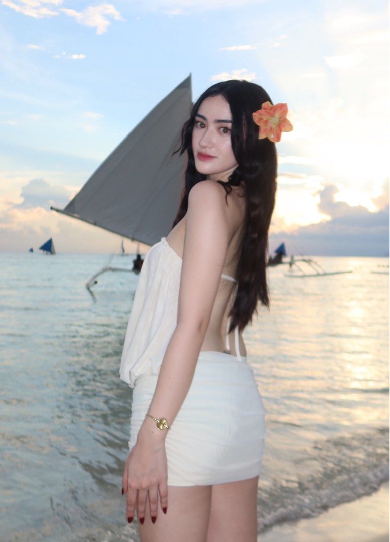 SHEIN NUDE BACKLESS DRESS (Category: Dresses) located in Pasay City. Submitted by luv.lexi (Listing ID 1460205826, Image 1). Description: Used only once for picture lang.