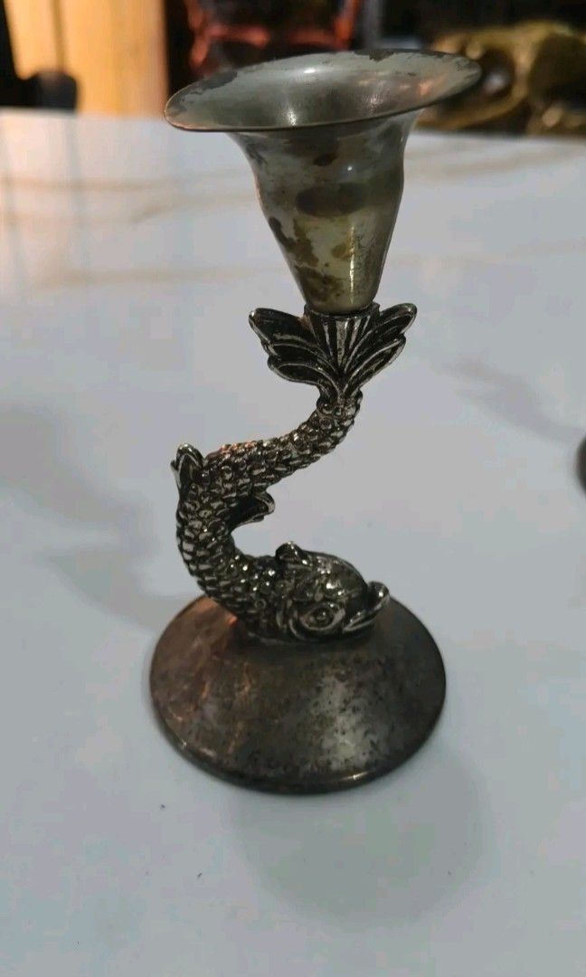 silver plated candle holder (Category: Other Home Decor) located in Bacoor. Submitted by raf.vintage (Listing ID 1460250774, Image 2). Description: 1 piraso nlang.