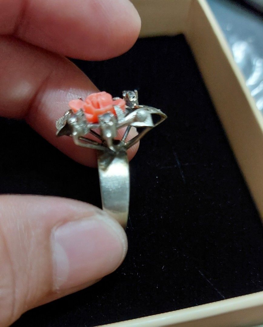 Silver ring size 6 (Category: Rings) located in Camaligan. Submitted by timeless-trinkets (Listing ID 1460217036, Image 3). Description: .