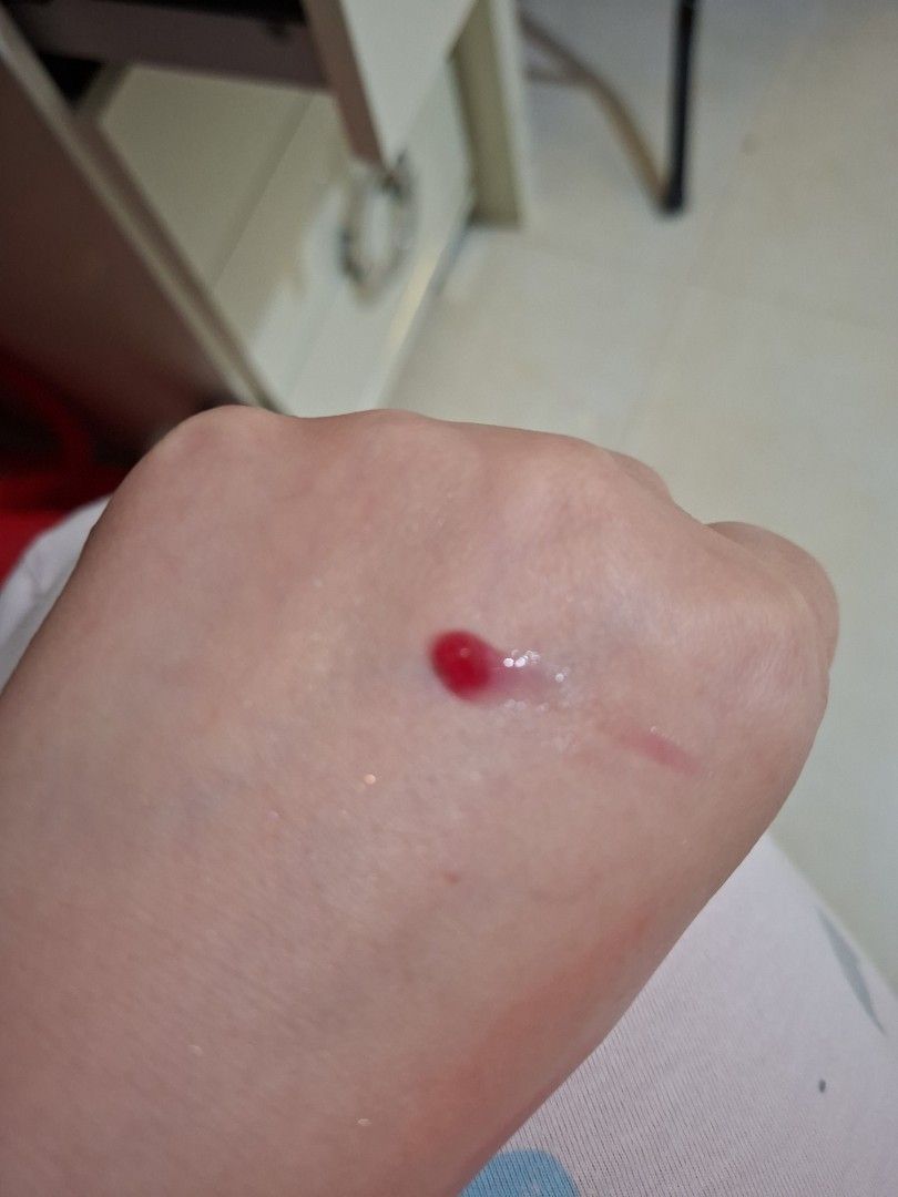 Skintific Lip Serum Pink Berry (Category: Makeup) located in Muntinlupa City. Submitted by madtan (Listing ID 1460300648, Image 3). Description: 80% juice level moisturises lips with a tint.