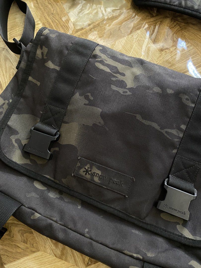 Snow Peak Camou Bag (Category: Sling Bags) located in Davao. Submitted by workmensph (Listing ID 1460153045, Image 2). Description: Missing Buckle Strap No other Issue.