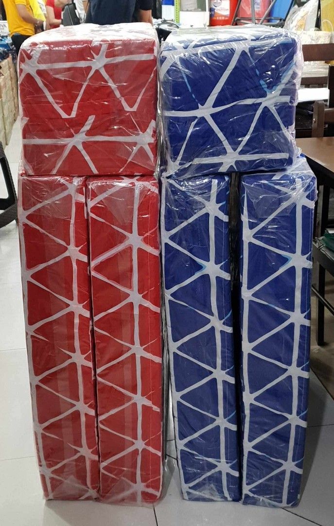 sofa bed (Category: Bed Frames & Mattresses) located in Tayabas. Submitted by lovelyalcaraz (Listing ID 1460196725, Image 3). Description: Uratex 5.5x30x73 Amelie Sulit Sofa Bed Budget Friendly Space Saver Dual Function and easy to fold and unfold from seat to a sleeping mat Uses shreded or rebonded Uratex Foam Mix which feels plush and has a soft feel Color Red / Blue.
