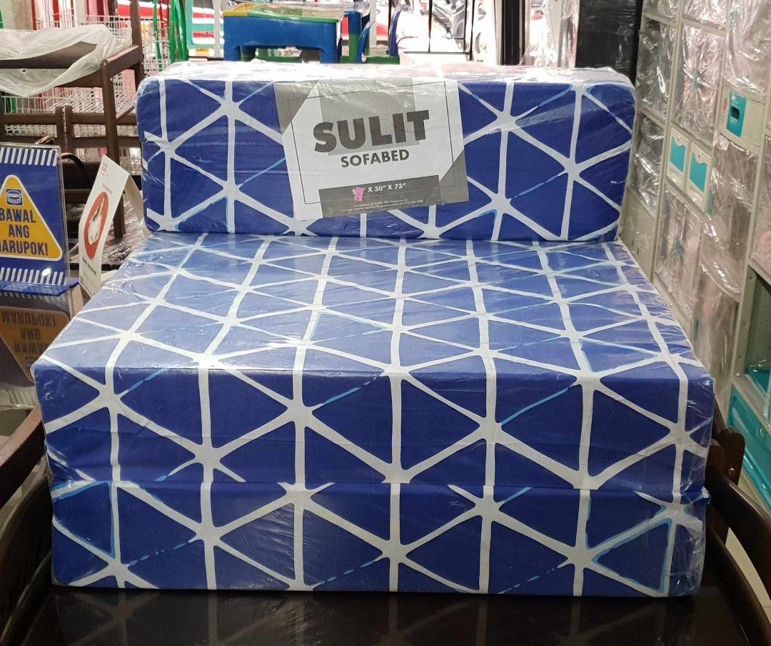 sofa bed (Category: Bed Frames & Mattresses) located in Tayabas. Submitted by lovelyalcaraz (Listing ID 1460196725, Image 1). Description: Uratex 5.5x30x73 Amelie Sulit Sofa Bed Budget Friendly Space Saver Dual Function and easy to fold and unfold from seat to a sleeping mat Uses shreded or rebonded Uratex Foam Mix which feels plush and has a soft feel Color Red / Blue.