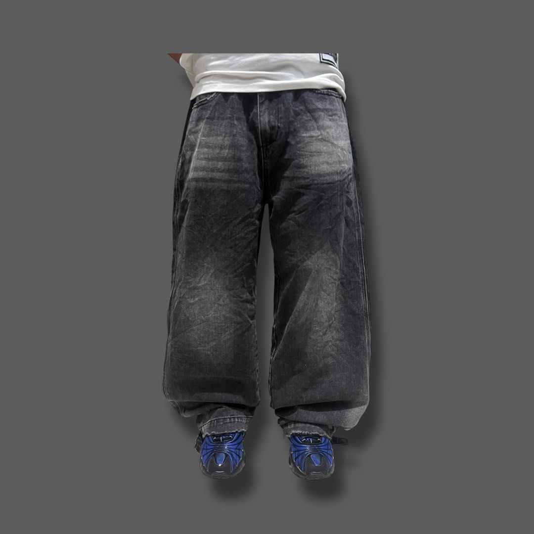 Space Distressed Black Washed Baggy Denim Jeans (Category: Jeans) located in Binangonan. Submitted by solothuggin_ (Listing ID 1460167847, Image 3). Description: Space Distressed Black Washed Baggy Denim Jeans • perfect baggy fit • hard denim & high quality fabric • pristine condition Waist: 30" Length: 40.5" Thigh: 14" Hem opening: 10" (adjustable) BEFORE: ₱1,200 + shipping fee NOW: ₱650 + shipping fee Reminders: 1. Natural room lighting may aff