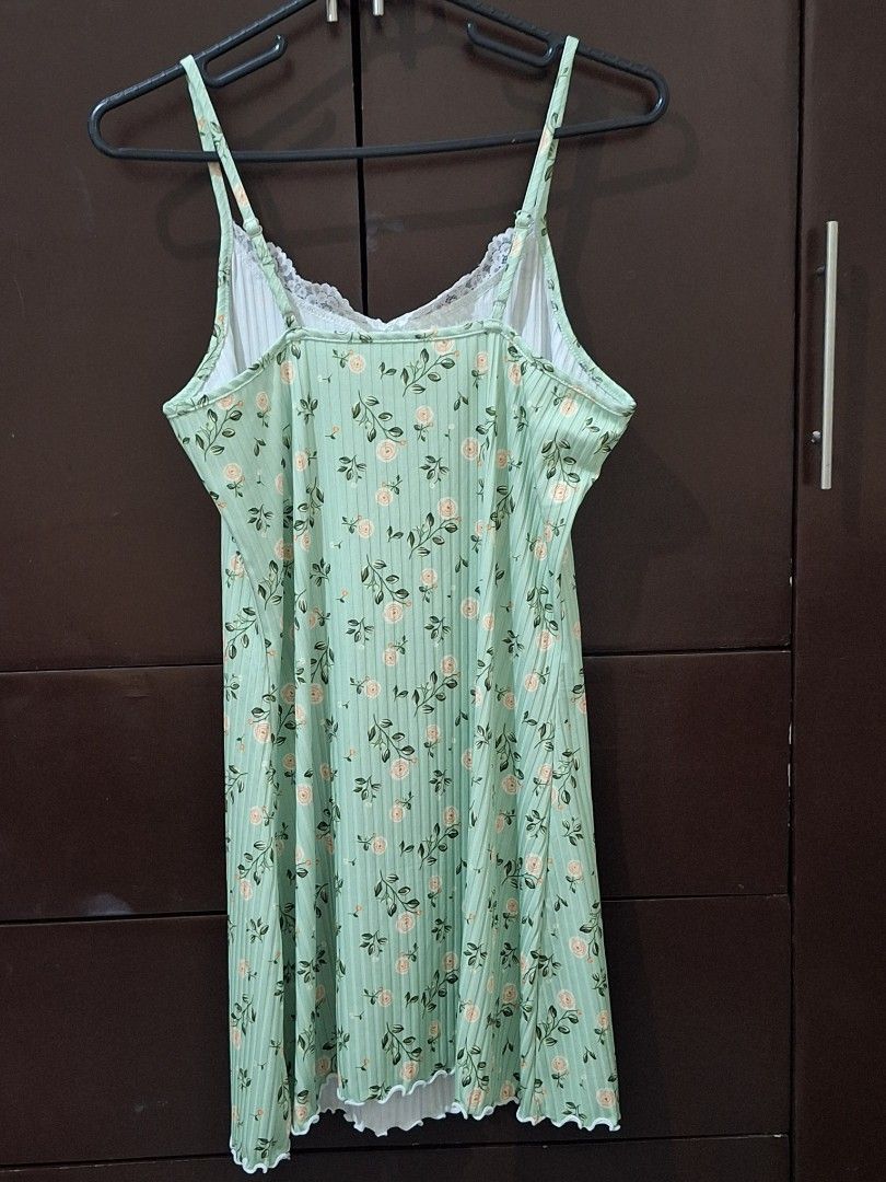 Spag Dress Shein (Category: Undergarments & Loungewear) located in Manila. Submitted by palm07 (Listing ID 1460179478, Image 3). Description: B 17 Stretchable L 32 with adjustable strap.