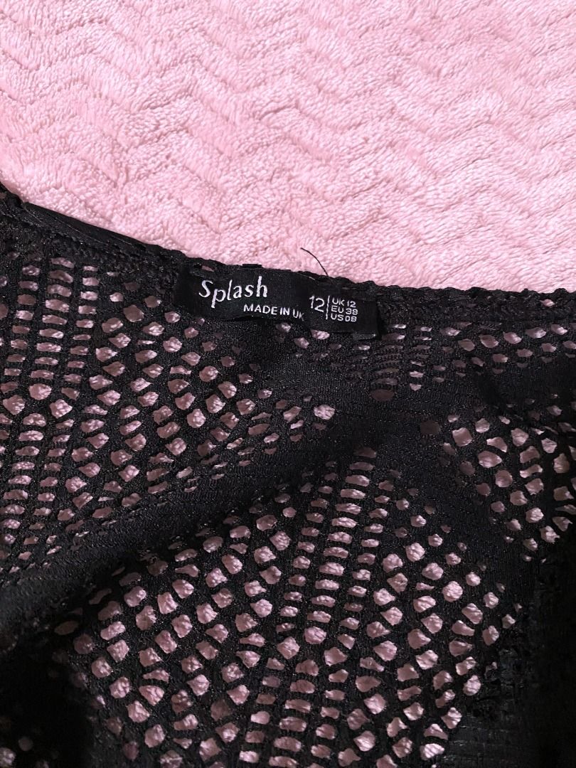 Splash See through Cover up Mini dress (Category: Bikinis & Swimsuits) located in Manila. Submitted by diorellecoeur_xxx02 (Listing ID 1460304054, Image 3). Description: So pretty neto!! Parang robe ang atake. Can fit up to medium.