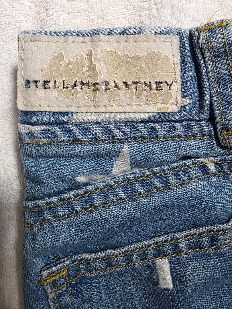 Stella McCartney Jeggings (Category: Babies & Kids Fashion) located in Cainta. Submitted by shopaholic_grl (Listing ID 1460155569, Image 3). Description: Personal Preloved Authentic Stella Mc Cartney. Flaw on the 3rd pic.