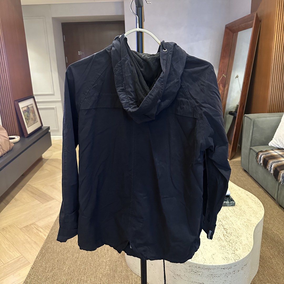 Stradivarius black jacket (Category: Coats, Jackets and Outerwear) located in Pasig City. Submitted by ynahperez (Listing ID 1460205332, Image 3). Description: .
