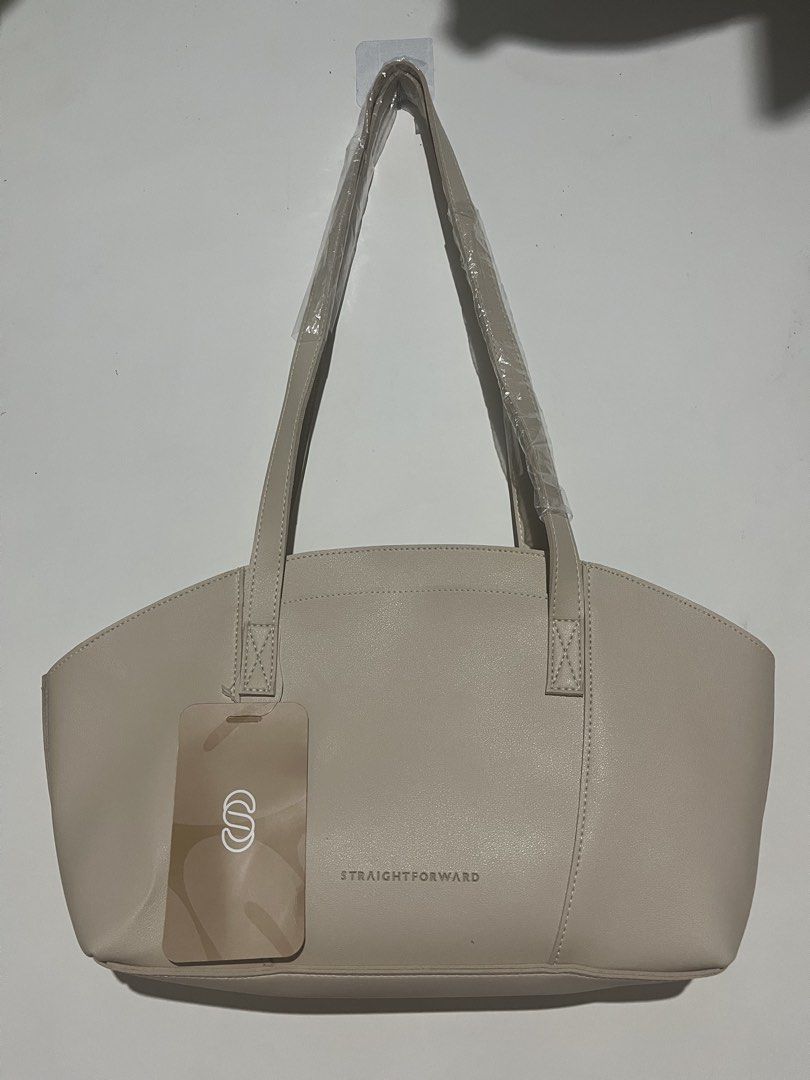 Straightforward DVL Lumi - Sand (Category: Shoulder Bags) located in Rizal. Submitted by mtgallego (Listing ID 1460245456, Image 1). Description: ￼Straightforward DVL Lumi.