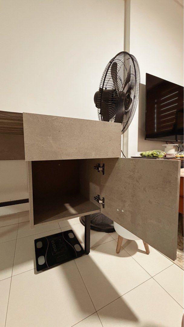 STUDY TABLE (EDISON TABLE) (Category: Tables & Sets) located in Singapore. Submitted by rhnsykr. (Listing ID 1460218489, Image 2). Description: 🖥️ Study Desk with Drawer & Cabinet – Grey Selling a study desk in grey, perfect for home office, study room or bedroom. 📌 Details: • Width: 136.5 cm • Depth: 60 cm • Height: 76.5 cm • Colour: Grey • Comes with drawer storage + cabinet storage • Sturdy steel tube frame 📩 PM if interested. Serious buyer