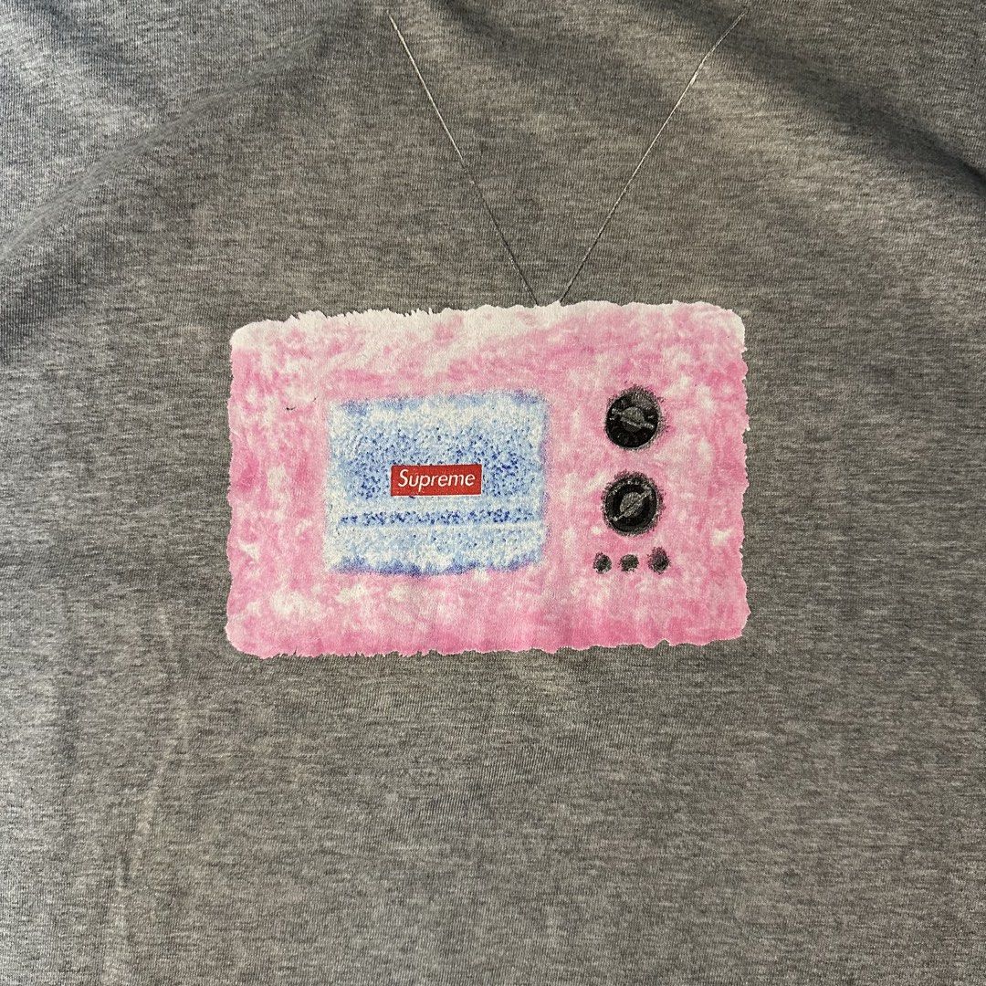 SUPREME TV (Category: Formal Shirts) located in San Jose del Monte. Submitted by xanthrift2.0 (Listing ID 1460282148, Image 2). Description: SUPREME TV GREY TEE color rate: 9.8/10 dimes: 22 x 29 ₱899.