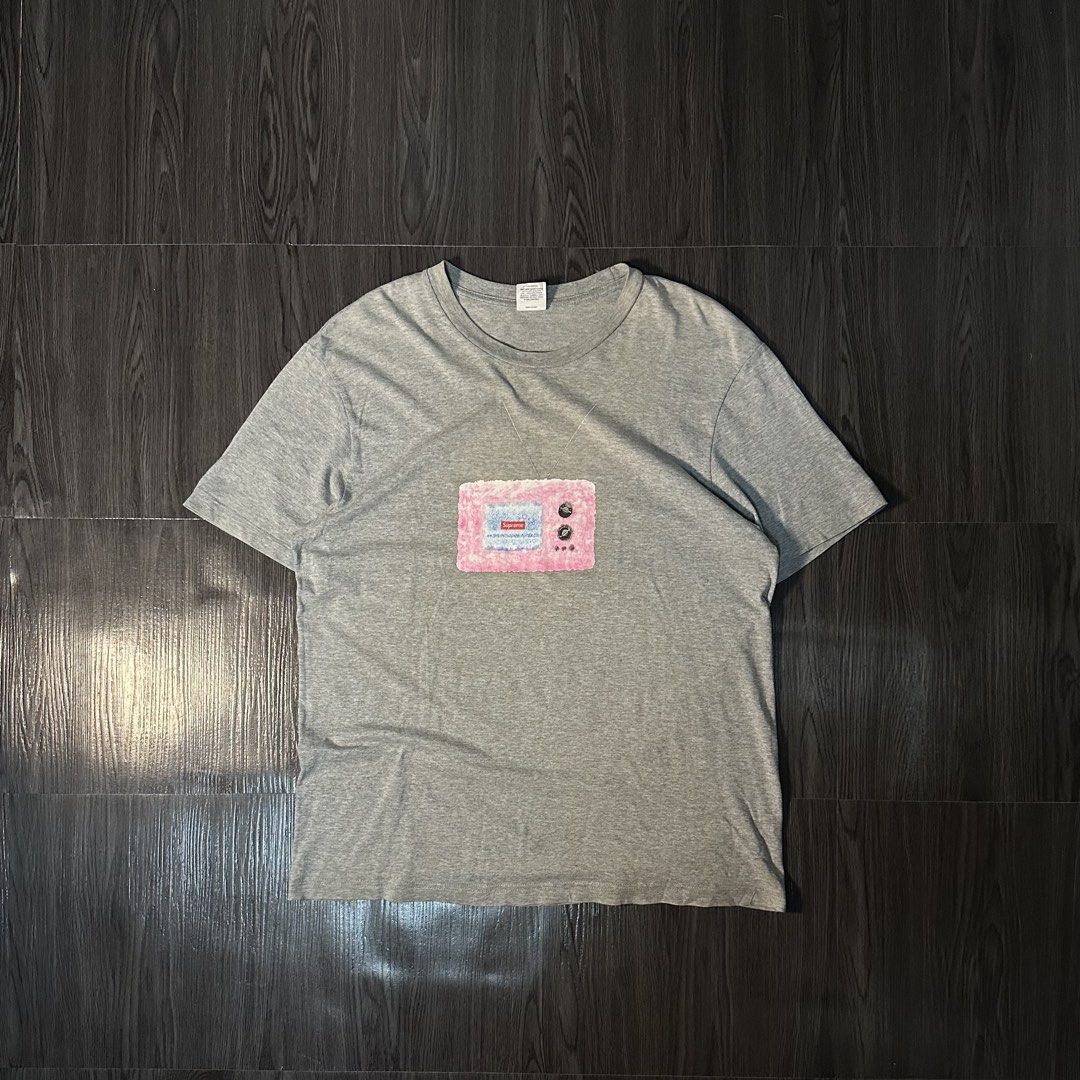 SUPREME TV (Category: Formal Shirts) located in San Jose del Monte. Submitted by xanthrift2.0 (Listing ID 1460282148, Image 1). Description: SUPREME TV GREY TEE color rate: 9.8/10 dimes: 22 x 29 ₱899.
