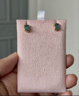 (Category: ) located in . Submitted by katmandulovesmakeup (Listing ID 1451950142, Image 1). Description: .