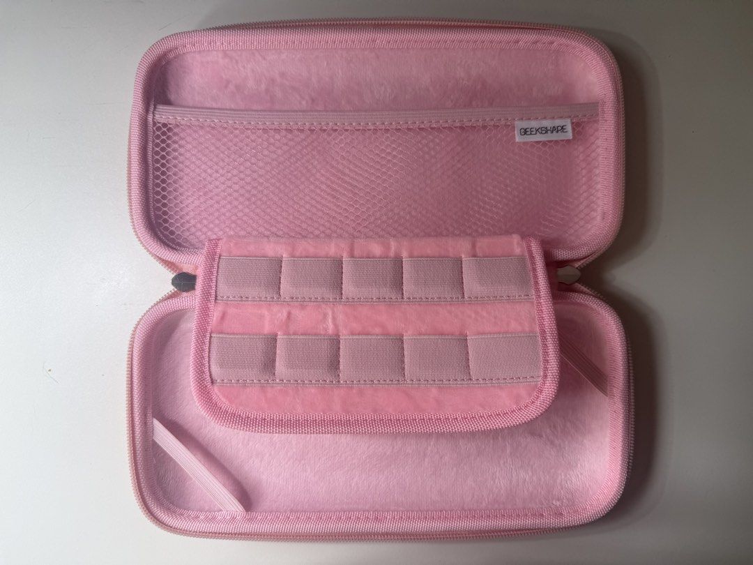 [SWITCH] Geekshare Sakura Case (Category: Cases & Covers) located in Quezon City. Submitted by cheezwizz (Listing ID 1460141934, Image 3). Description: For Nintendo Switch V1 & OLED RFS: Need extra funds po Price is negotiable MOP: Gcash only MOD: Lalamove Loc: QC (Fairview).