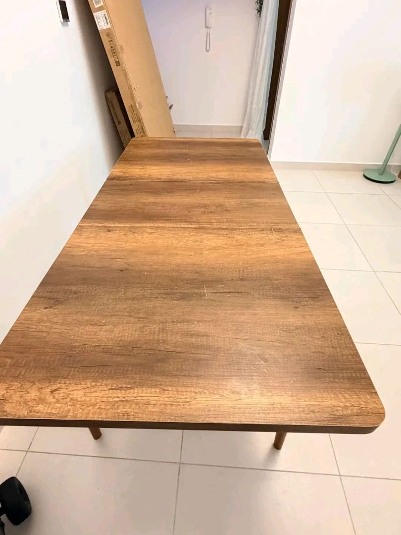 Table preloved php500 (Category: Tables & Sets) located in Makati City. Submitted by boldrabbit.403396 (Listing ID 1460106554, Image 3). Description: 500php Preloved Like new No gasgas No damage No issue Free hatid metro manila.
