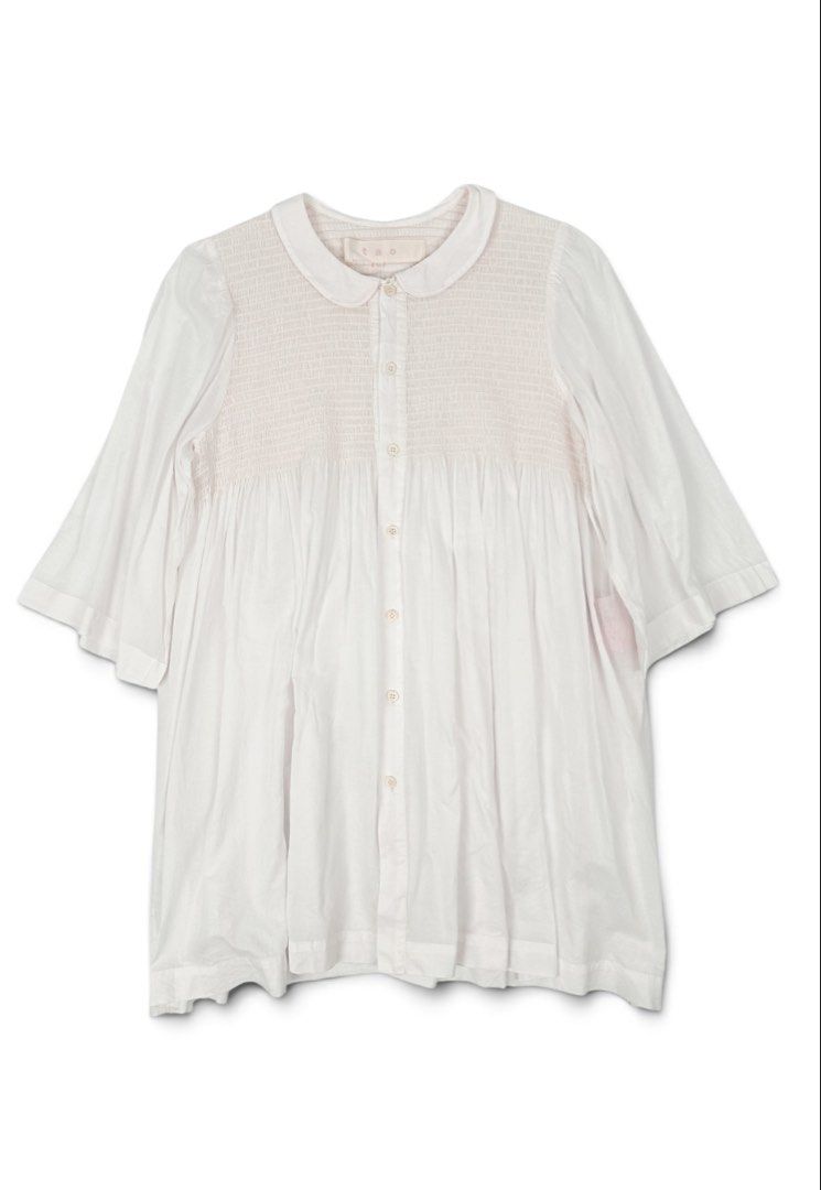Tao Comme des Garçons (Category: Shirts) located in Manila. Submitted by draftdrops (Listing ID 1460253216, Image 1). Description: Super comfy,Button down and excellent condition Width :22 Length :31 Size:large (Womens).