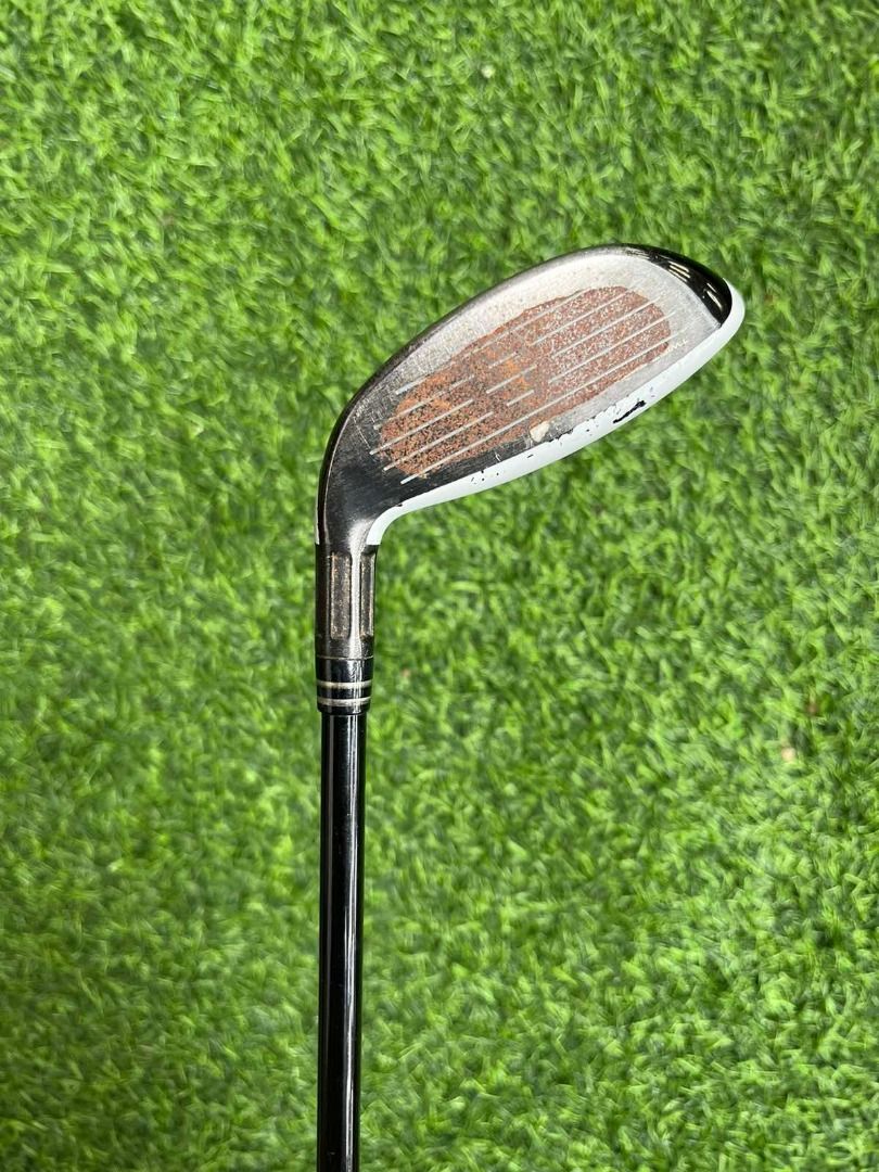 TAYLORMADE SIM2 MAX HYBRID (Category: Golf) located in Pasig City. Submitted by jayadeleon0522 (Listing ID 1460163454, Image 2). Description: 🏌️ FOR SALE | TAYLORMADE SIM2 MAX HYBRID ✨ TaylorMade SIM2 Max Hybrid #4 • Loft: 22° • Shaft: Nova Tech I400 Graphite • Length: 37.5" • Designed for: Junior Golfers • Price: ₱4,500 ⛳ Great junior-friendly hybrid—easy to swing and perfect for young golfers looking to improve their game! 📍 Location: Ortigas