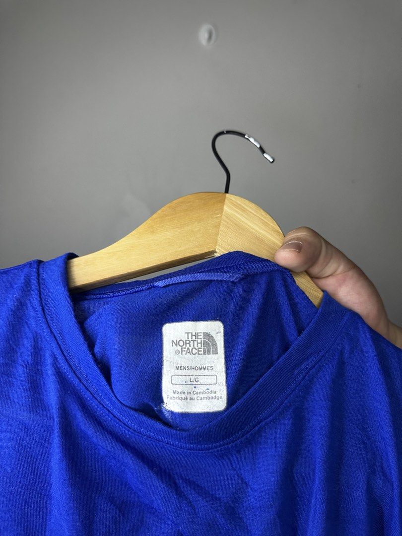 THE NORTH FACE (Category: Tshirts & Polo Shirts ) located in Molave. Submitted by thriftmate13 (Listing ID 1460281717, Image 2). Description: .