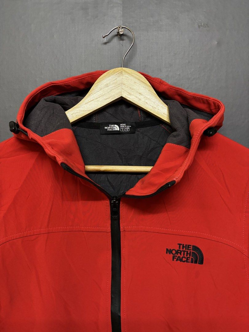 The North Face Men’s Mountain Light Jacket (Category: Coats, Jackets and Outerwear) located in Cavite. Submitted by staythrifted.23 (Listing ID 1460244757, Image 2). Description: Size : Medium on 🏷️ Dimes : Lenght : 26 Width 20.5 Sleeve lenght 25 Condition : Like new Color rate : 9.8/10 Issue : None ( Need wash ) Loc. Cavite We ship nationwide Payment first.