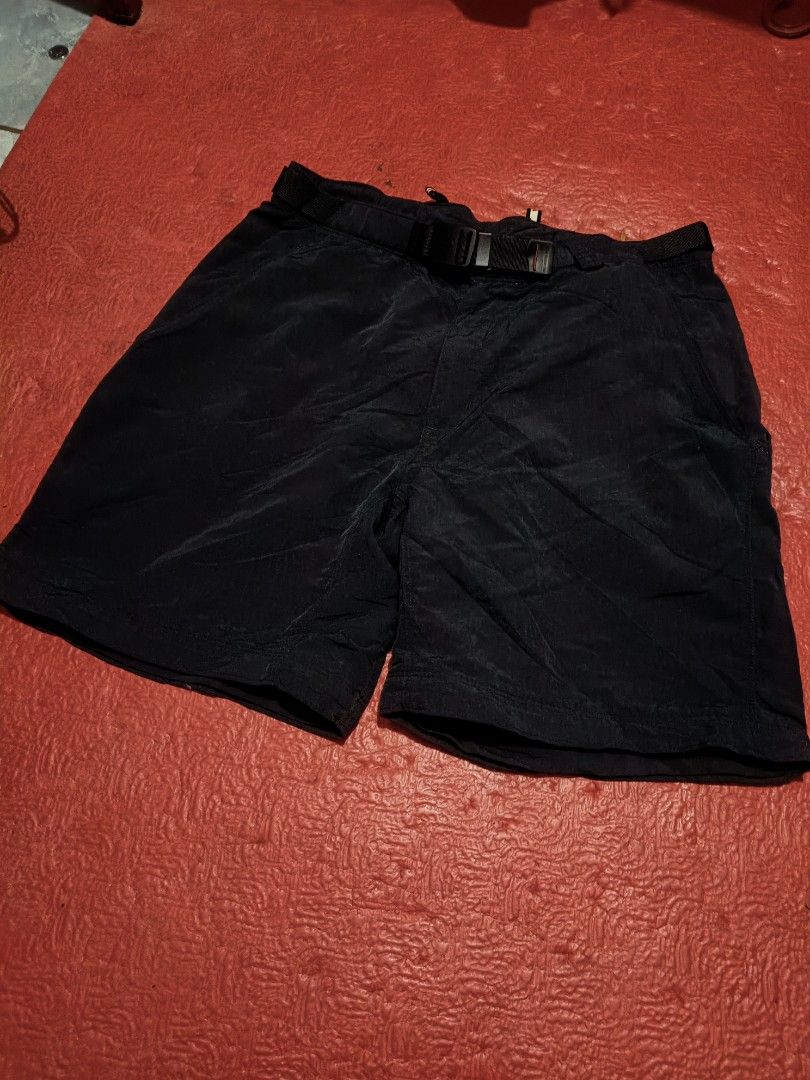 The North Face Nylon shorts (Category: Shorts) located in Cebu City. Submitted by iamnegotiable (Listing ID 1460200610, Image 2). Description: The North Face Nylon shorts Nylon shorts ideal for trekking Above the knee (hindi ka mahirapan gumalaw) women's sya pero pwede sa lalaki may zipper sya Dimes measured on flat surface Waistline 31-32 inch Length 17.5 inch leg Opening 12 inch available price negotiable.